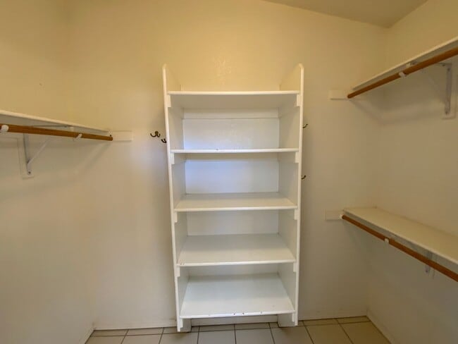 Building Photo - 4 Bedroom Single Story Home Available Near McMahon Blvd NW & Unser Blvd NW!