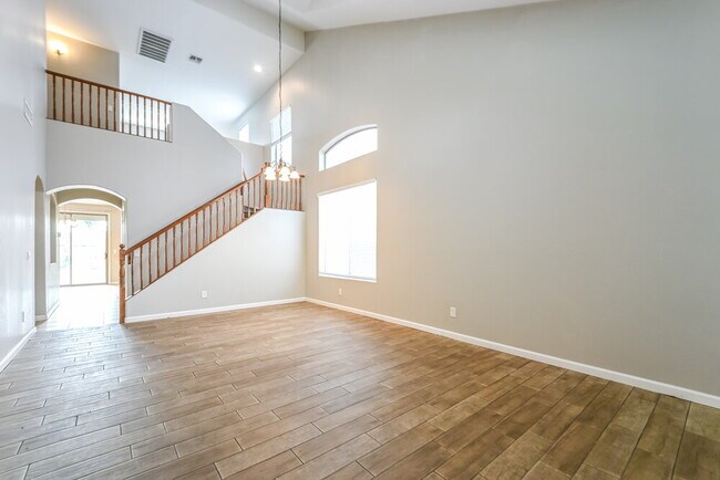 Building Photo - 1465 E Mia Ln