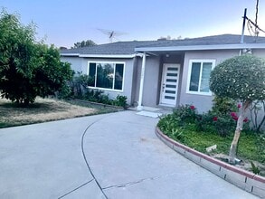 Building Photo - 7521 Amigo Ave