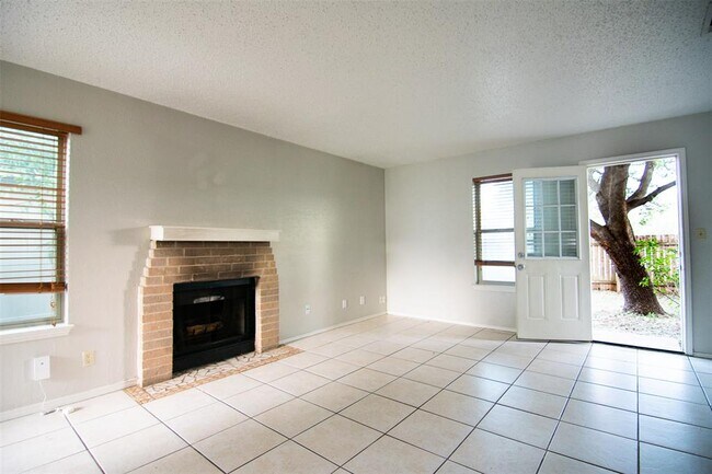 Building Photo - 8807 Springmail Cir