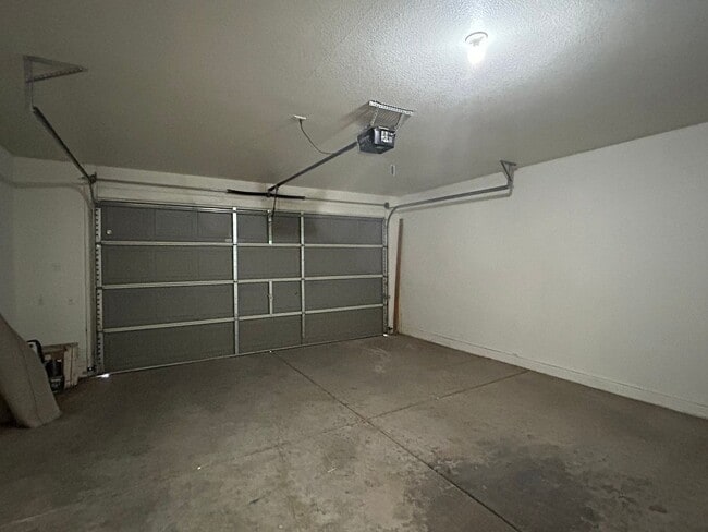 Building Photo - 25758 W Nancy Ln