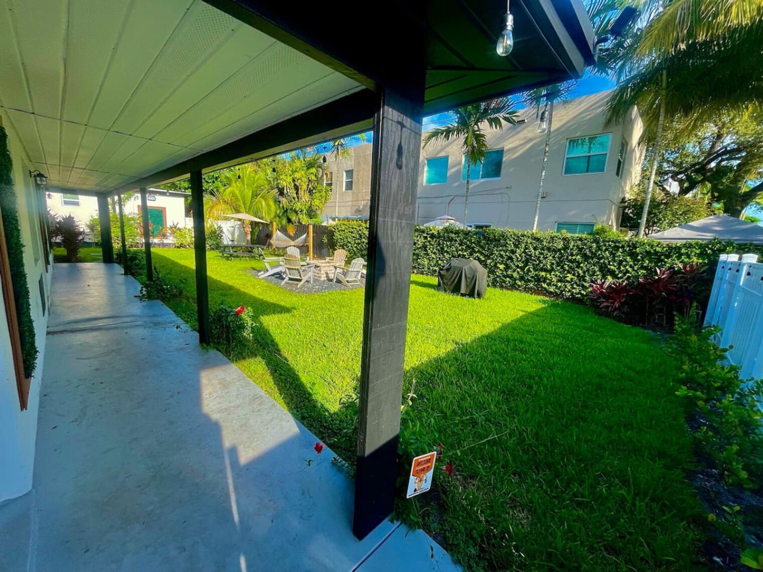 Building Photo - 618 NE 14th Ave