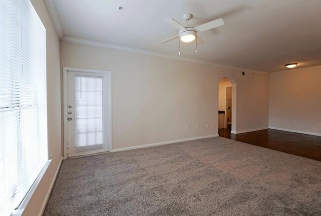 Building Photo - 10505 S I-35 Frontage Rd