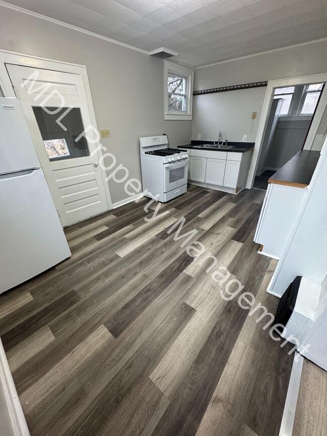 Building Photo - 3 Bedroom Home for Rent in Bay City