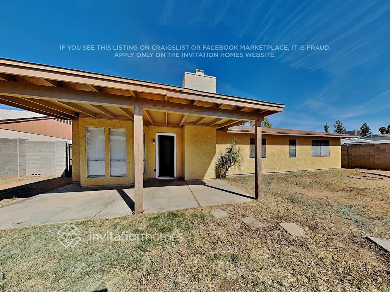 Building Photo - 8943 W Cinnabar Ave