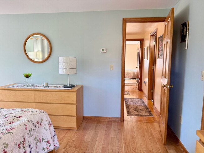 Building Photo - Meticulously Maintained 3BD/2.5BA Home in Quiet Westbrook Neighborhood!