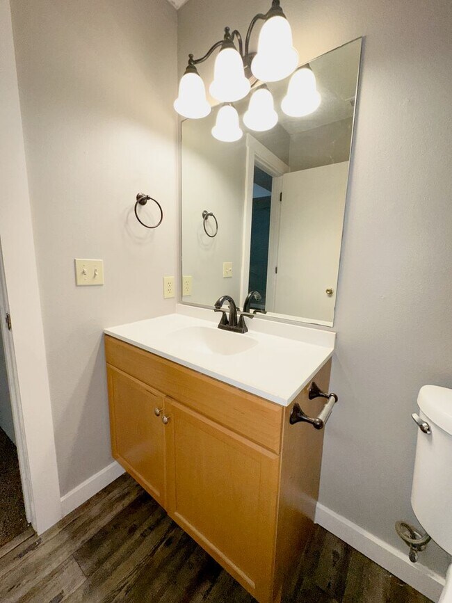 Building Photo - 1444-1446 N Dawn Drive