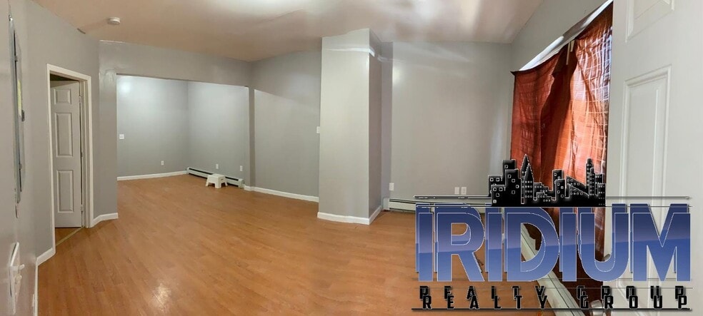 Building Photo - 86 Keen St