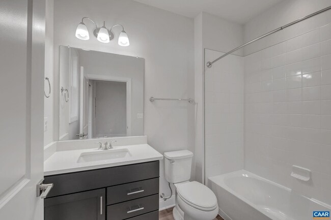 Building Photo - 2022 Calico Ct