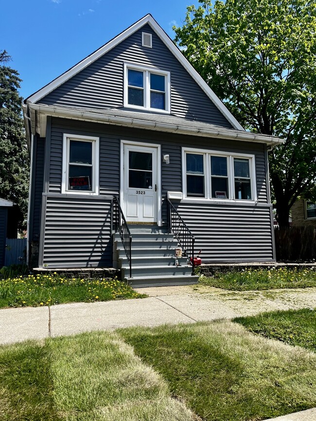 Primary Photo - 3523 Maple Ave