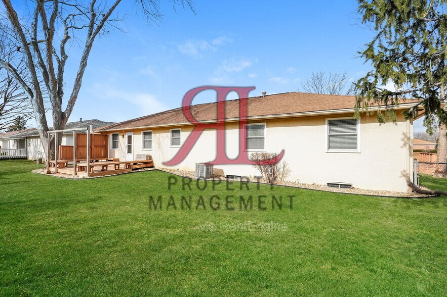 Building Photo - 1871 Drew Ave