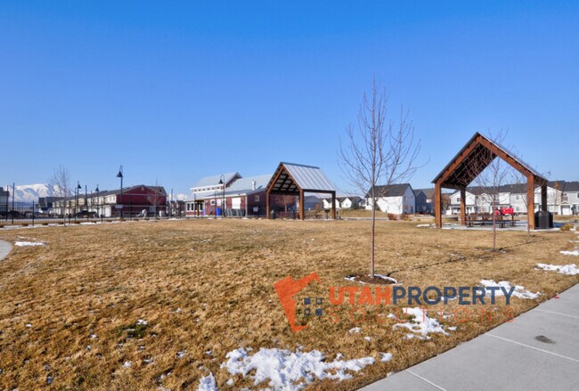 Building Photo - 577 S Windsong Ln
