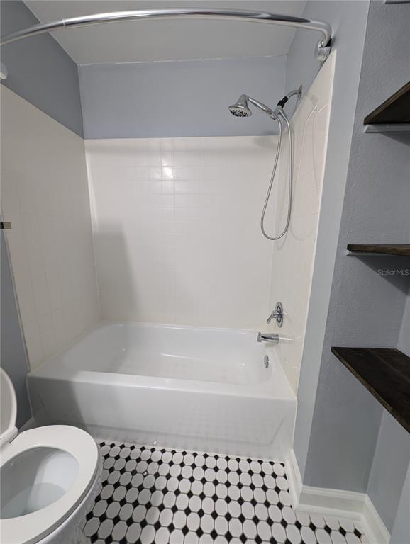 Building Photo - 2077 Dixie Belle Dr