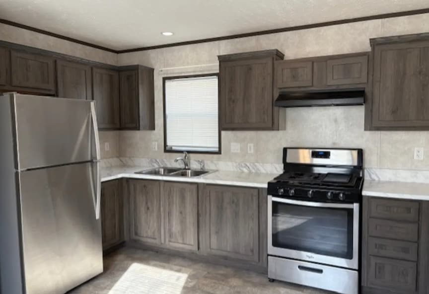 Building Photo - 28 W Legrand Ave