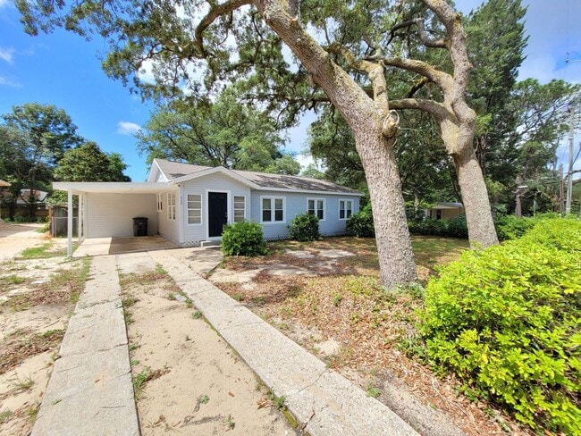 Building Photo - 369 Lincoln Ave