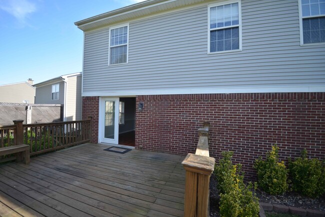 Building Photo - Spacious 4BR/2.5BA East End Cape Cod