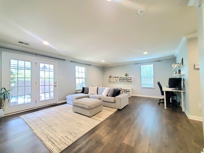 Building Photo - 7709 Milton Cir