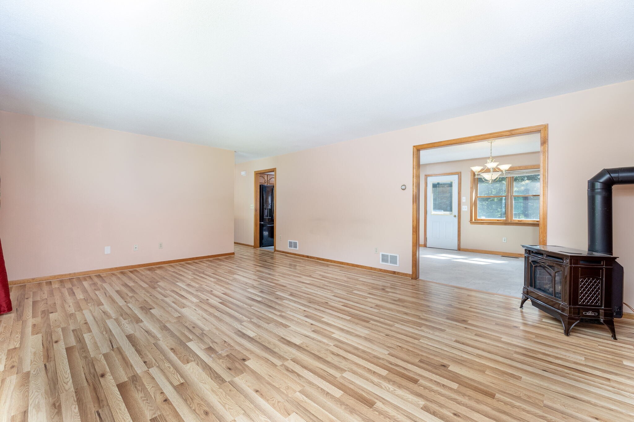 Building Photo - 84 Eastwood Dr