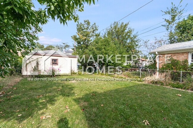 Building Photo - 2604 Elm St