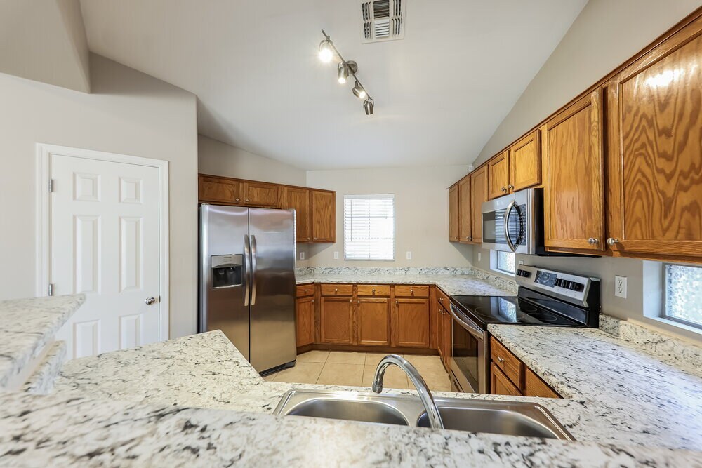 Building Photo - 2351 S 155th Ln