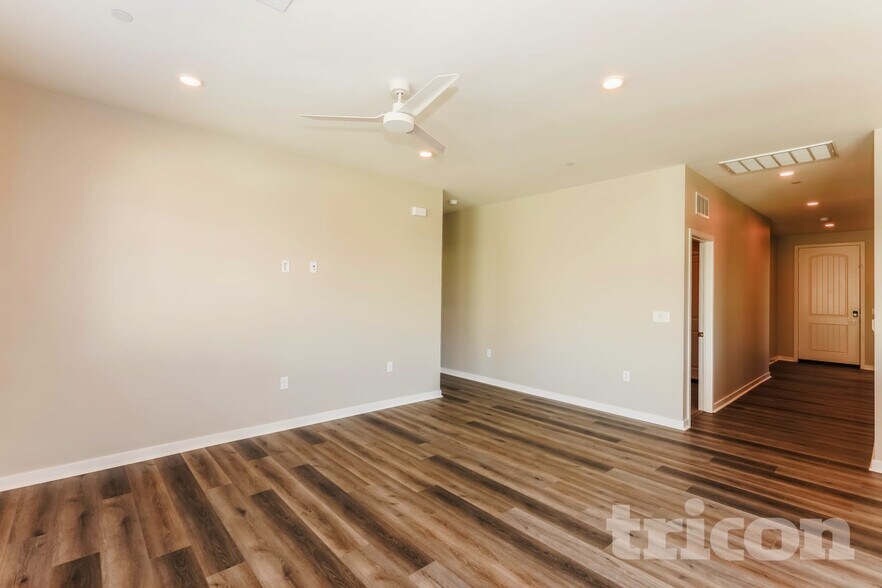 Building Photo - 1704 Taylor Ave