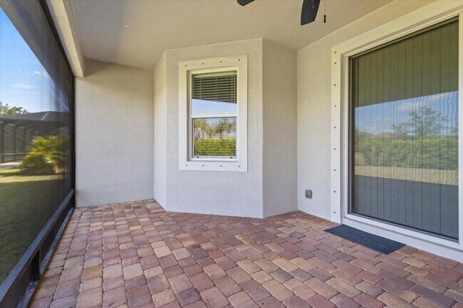 Building Photo - 12133 SW Aventino Dr