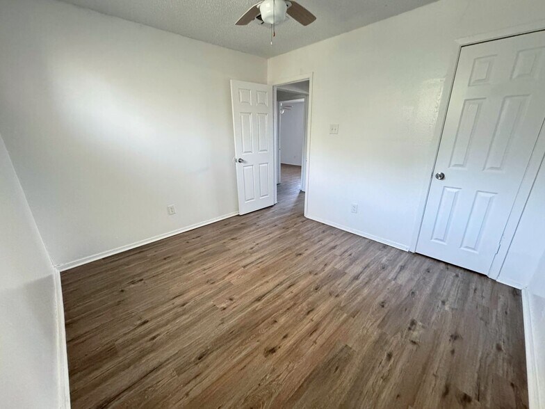 Building Photo - 715 N 20th St