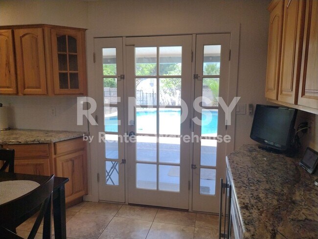 Building Photo - 3 Bedroom + Den Home with Private Pool in Mesa!