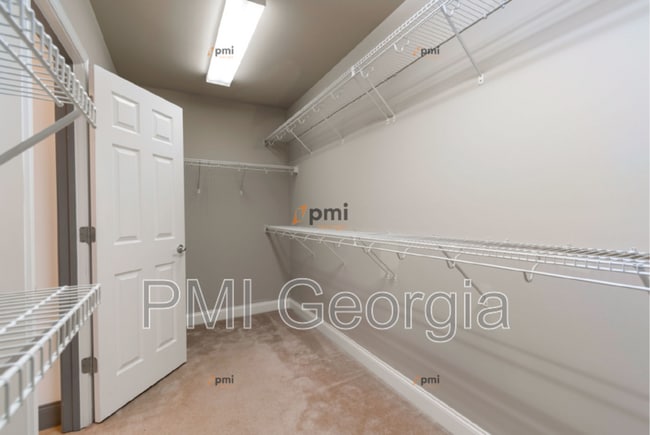 Building Photo - 2221 Melante Dr NE