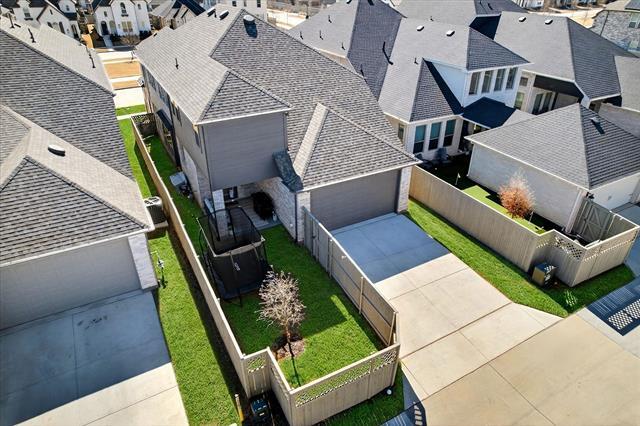 Building Photo - 1908 Elm Pl