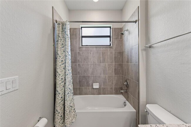 Building Photo - 5119 Tobermory Way