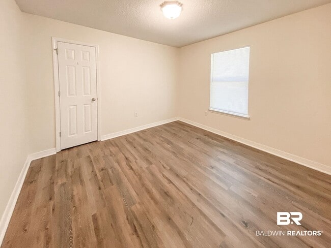 Building Photo - 16648 Vanilla Dr