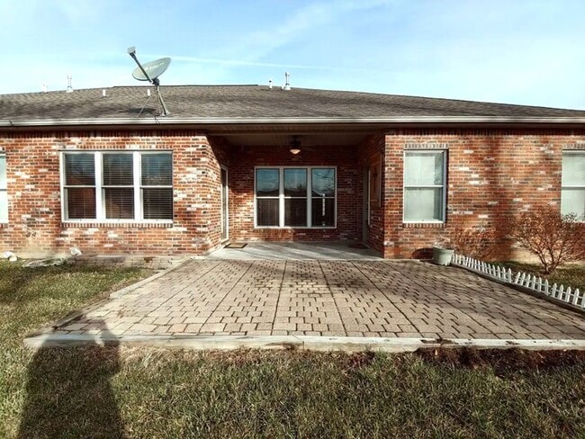Building Photo - Spacious Duplex In Cape Girardeau