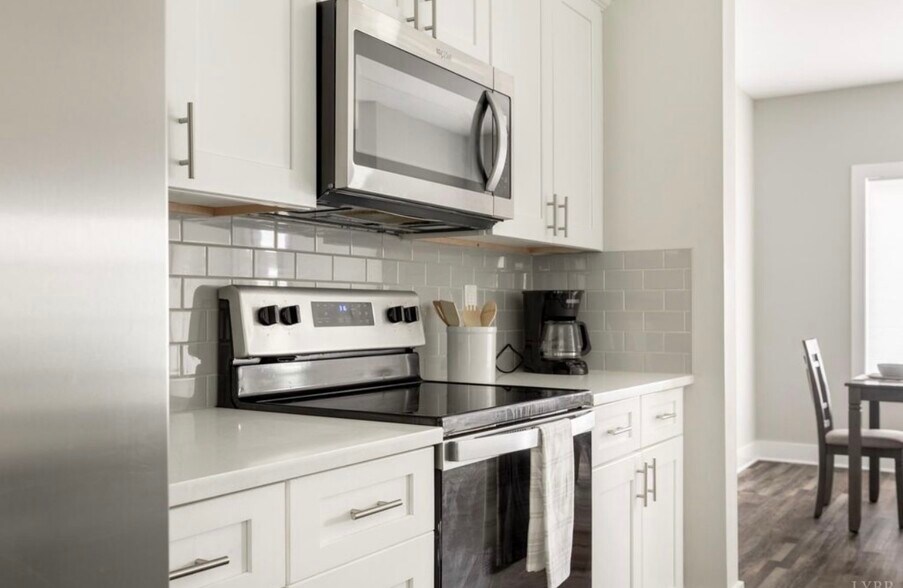 Building Photo - 64 Allwell Rd