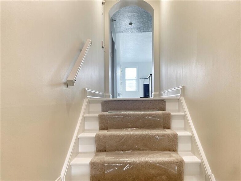 Building Photo - 238 Adams Pointe Blvd