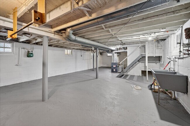 Building Photo - 10608 Wadsworth Ave