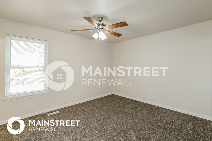 Building Photo - 608 Kountry Ln