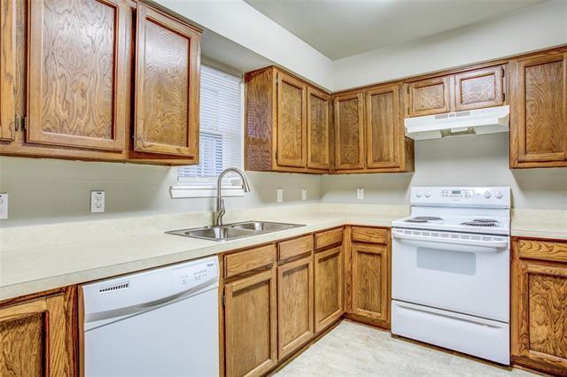 Building Photo - 3825 Camelot St