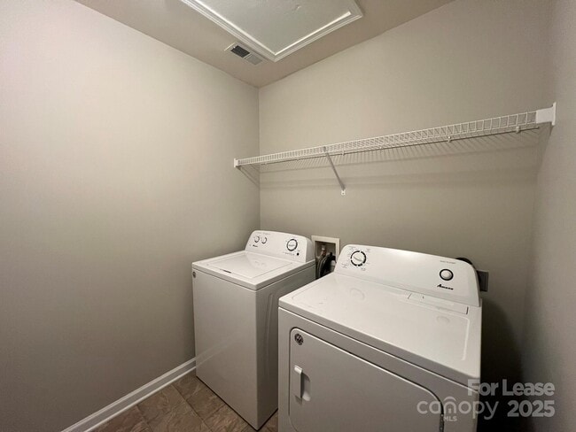 Building Photo - 9423 Alice McGinn Drive