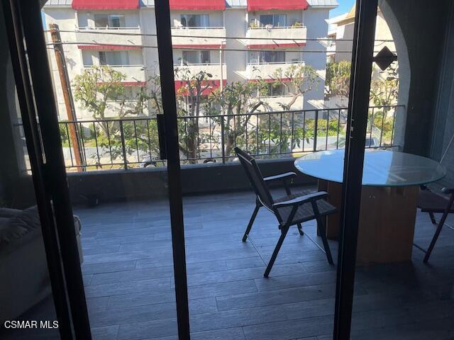 Building Photo - 5340 Yarmouth Ave