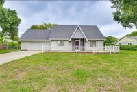 Building Photo - 4831 Greenleaf Rd