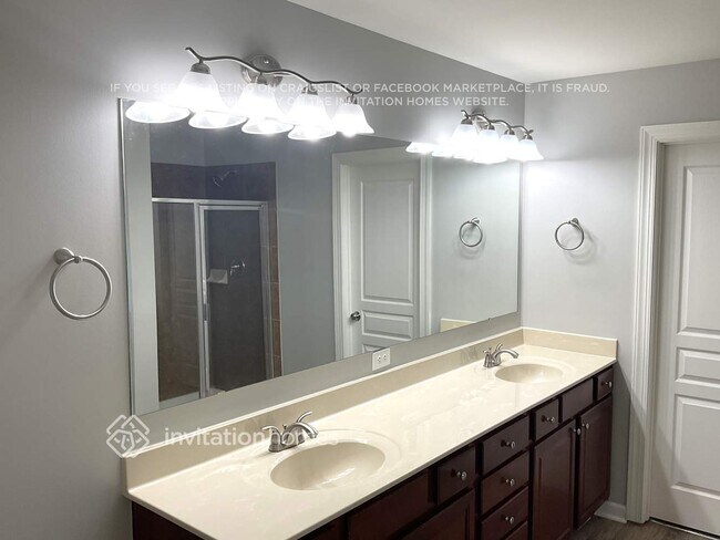 Building Photo - 9331 Opal Dr
