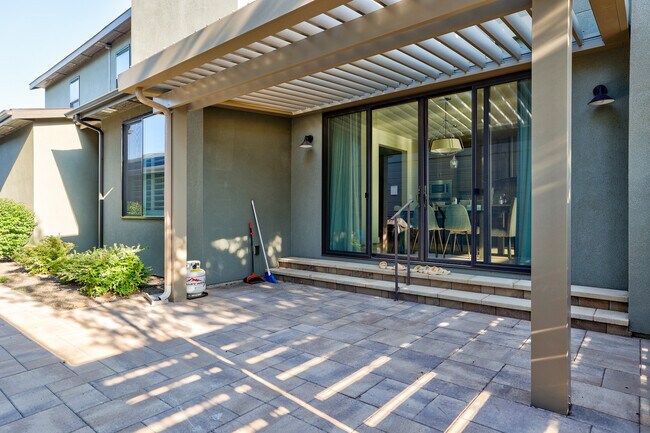 Building Photo - 3045 S Shadywood Way