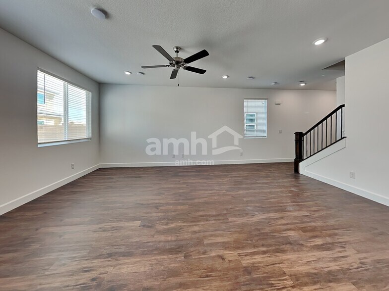 Building Photo - 8886 Tiger Tooth Ave