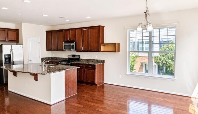 Building Photo - 25556 Palenza Terrace