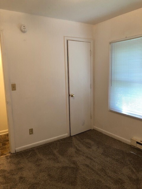 Building Photo - 127 Chase Ln