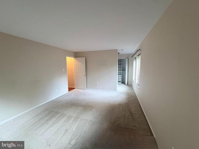 Building Photo - 5817 Edson Ln