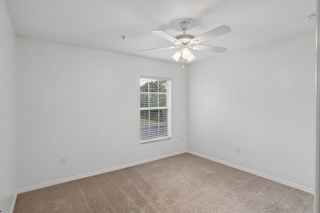 Building Photo - 1841 Sunset Palm Dr