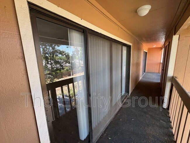 Building Photo - 212 N Crenshaw St