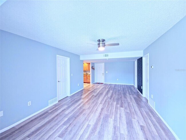 Building Photo - 503 Albee Farm Rd